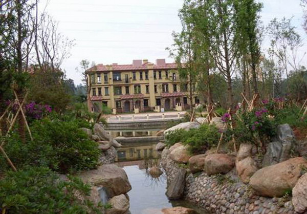 世紀(jì)天樂房地產(chǎn)開發(fā)有限公司安寧溫泉山谷項(xiàng)目40萬㎡