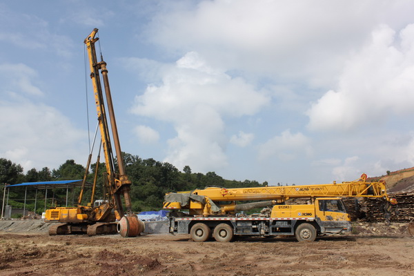 昆明軍民結(jié)合和信息化產(chǎn)業(yè)基地生物醫(yī)藥園區(qū)A區(qū)（一期）工程開工