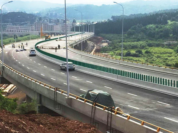 安寧市龍川西路建設(shè)工程