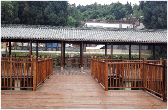 龍山村小組觀景臺(tái)、活動(dòng)房竣工驗(yàn)收