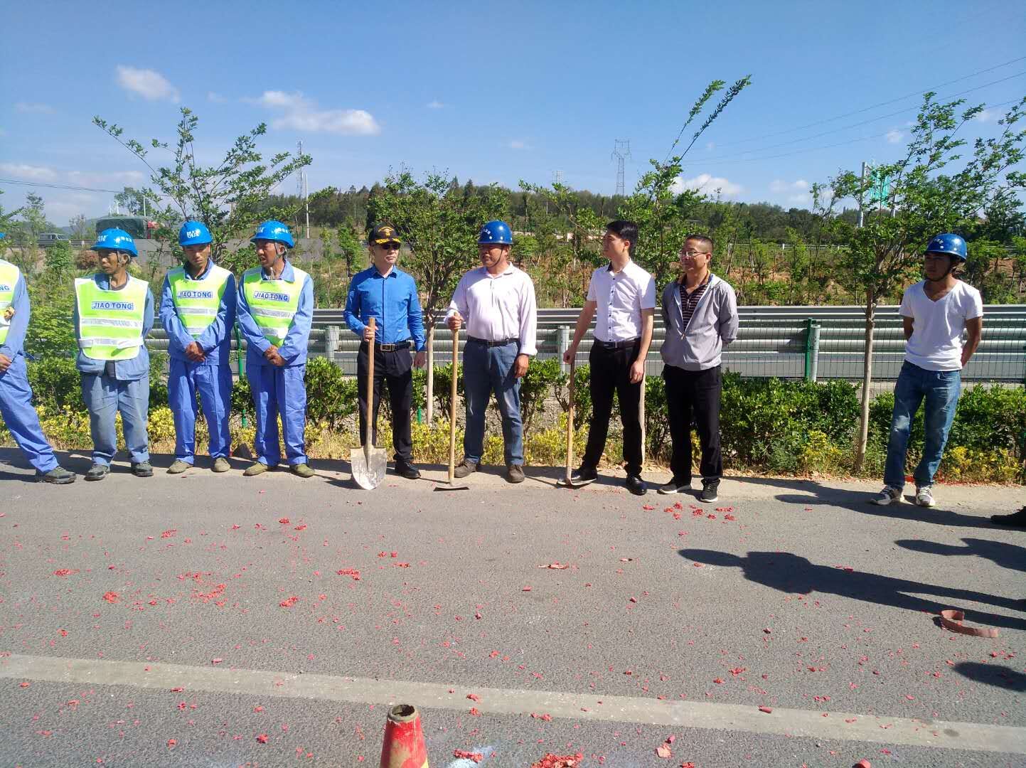 安寧市祿脿街道道路照明提升改造項(xiàng)目開(kāi)工儀式