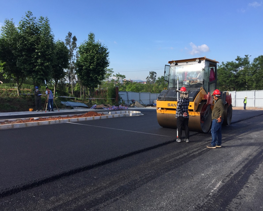 我公司監(jiān)理的安寧市城市基礎(chǔ)設(shè)施PPP項目（一期）第一個道路項目瀝青路面完工