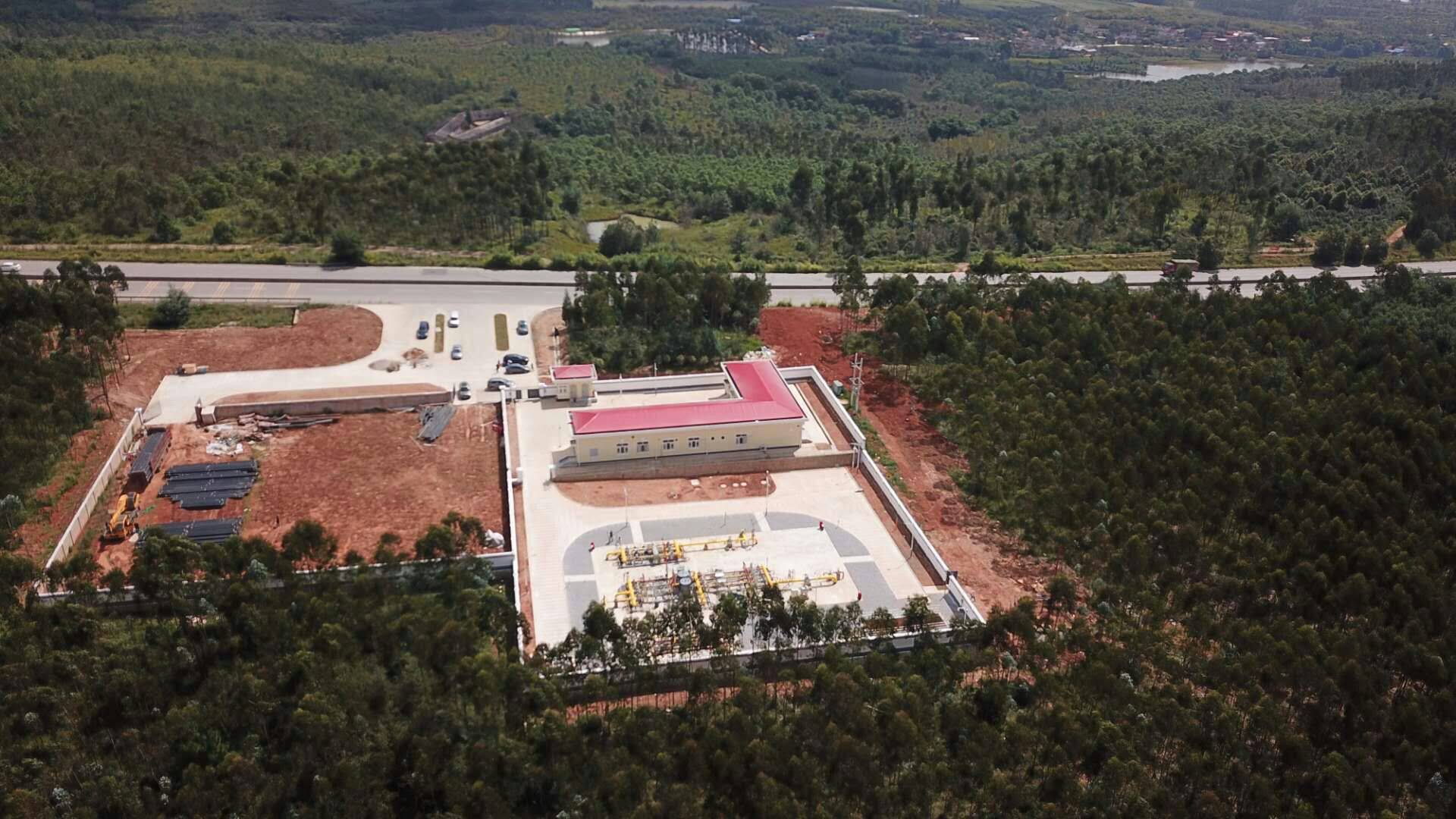 安寧藍(lán)焰燃?xì)庥邢薰咎烊粴庵脫Q草鋪門站置換工程竣工驗(yàn)收