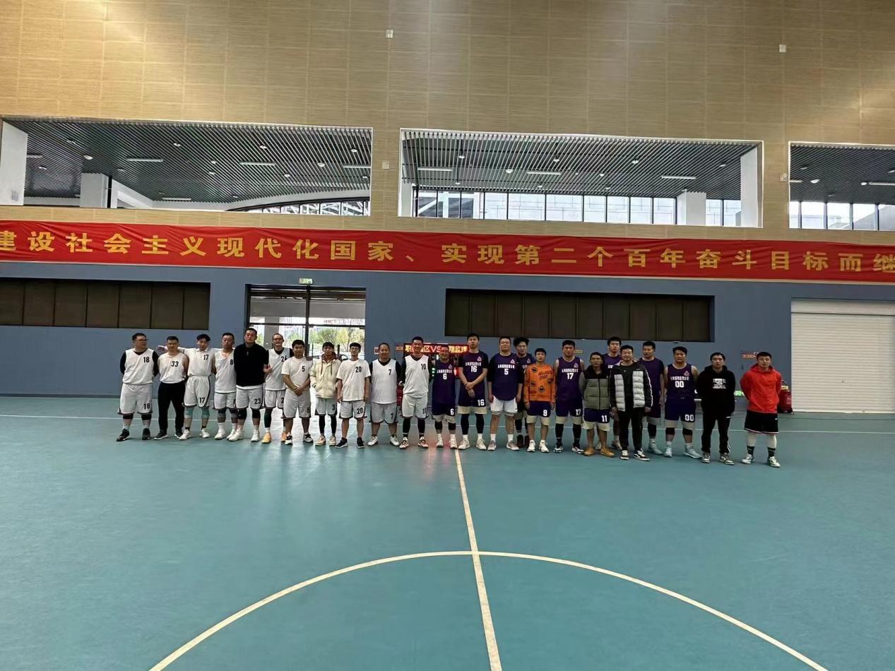 籃球隊參加縣街街道“三泊流韻.振興杯”鄉(xiāng)村籃球聯賽頗有收獲