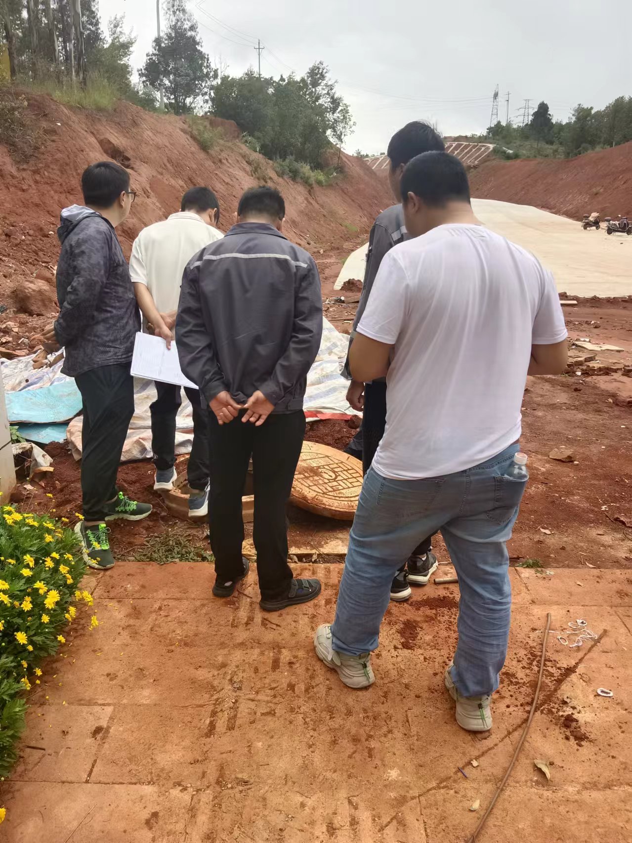 安寧太平新城松鼠屋三、四號路道路 燃?xì)飧晒芄こ掏ㄟ^竣工驗收